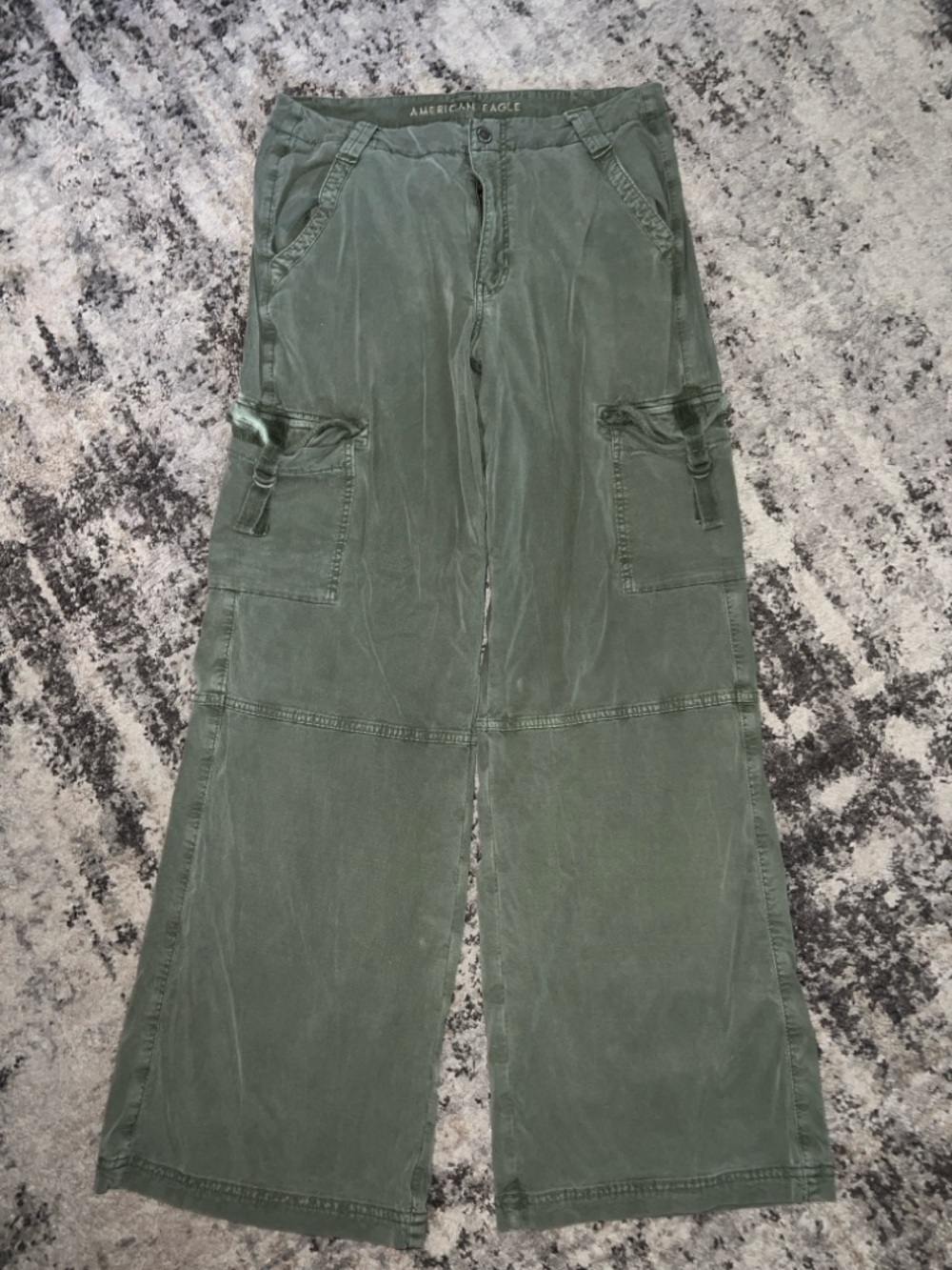 American Eagle Outfitters Olive Green Wide Leg Cargo Pants
